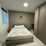 Apartman Spacious 3bd Family With Terrace - By Hostmt