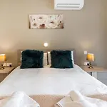 Apartman Spacious 3bd Family With Terrace - By Hostmt *