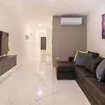 Apartman Spacious 3bd Family With Terrace - By Hostmt *