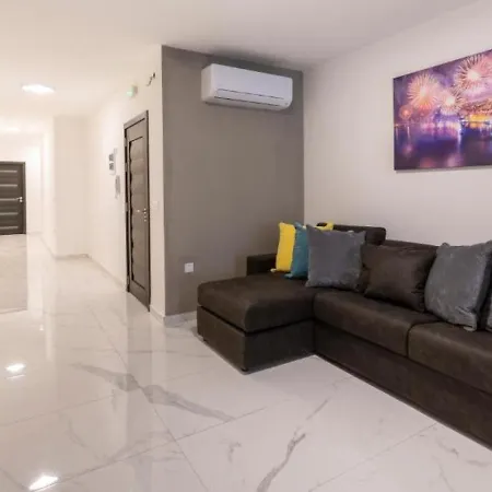 Spacious 3bd Family With Terrace - By Hostmt St. Paul's Bay