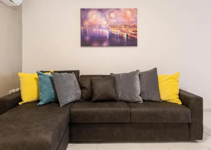 Spacious 3bd Family With Terrace - By Hostmt